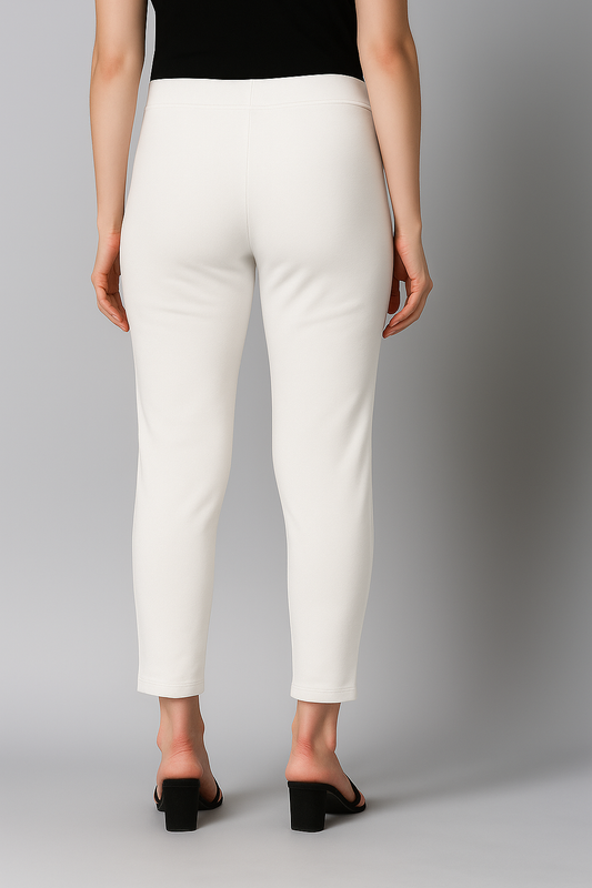 White Women's Cotton Lycra Solid Straight Pant