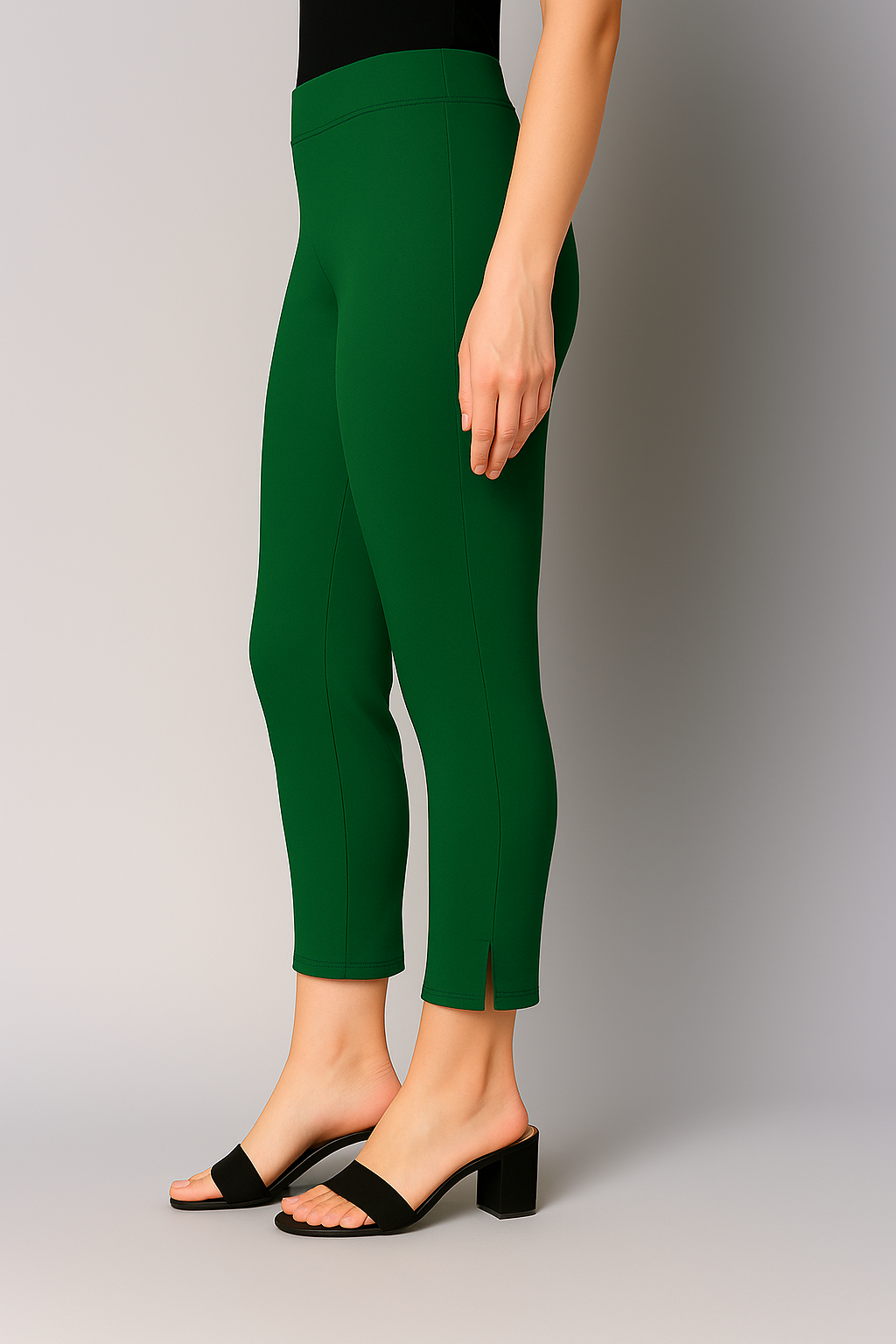 Green Women's Cotton Lycra Solid Straight Pant