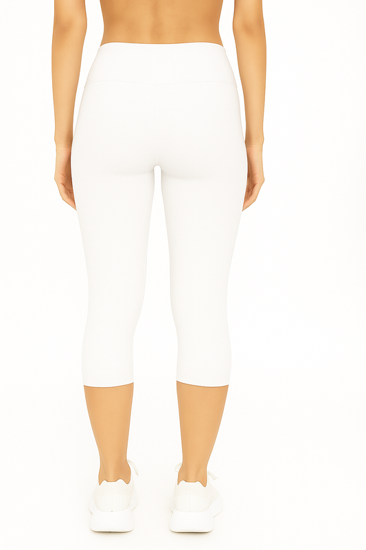 White Women's Solid Capri pant