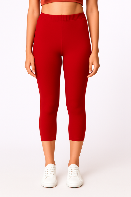 Red Women’s Solid Casual Capri