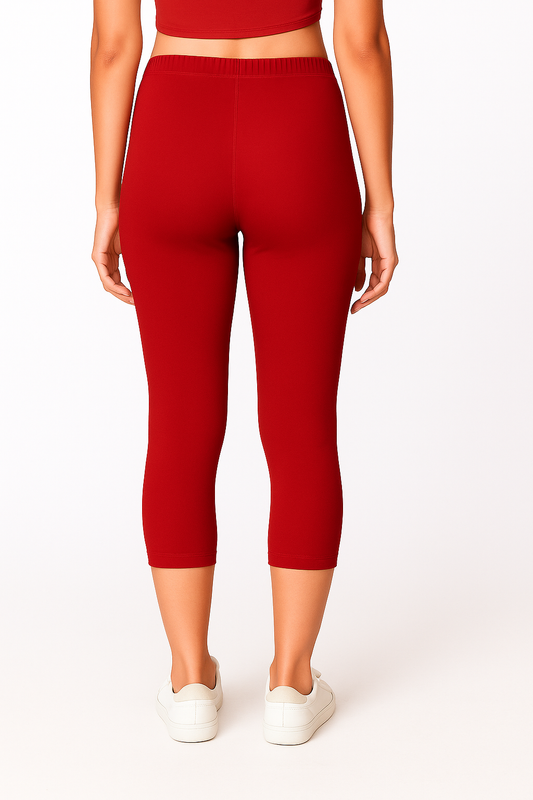 Red Women’s Solid Casual Capri
