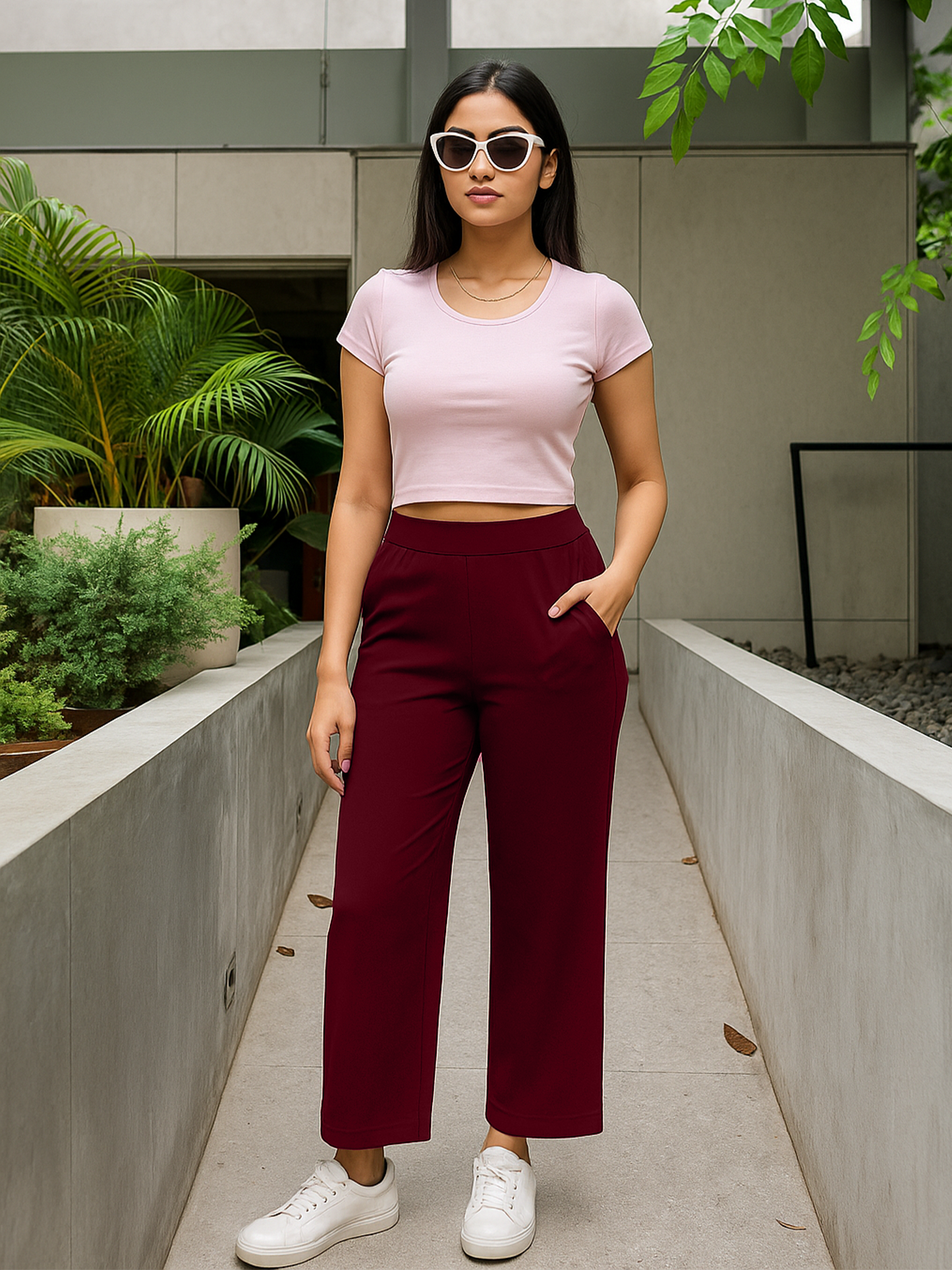 plum Women's Solid Relaxed Fit Pant