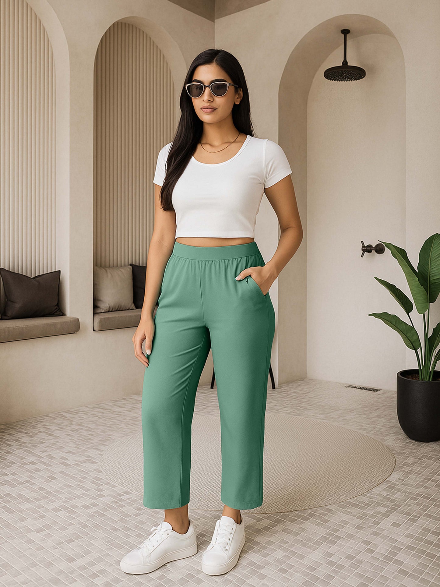 Apple Green Women's Solid Relaxed Fit Pant
