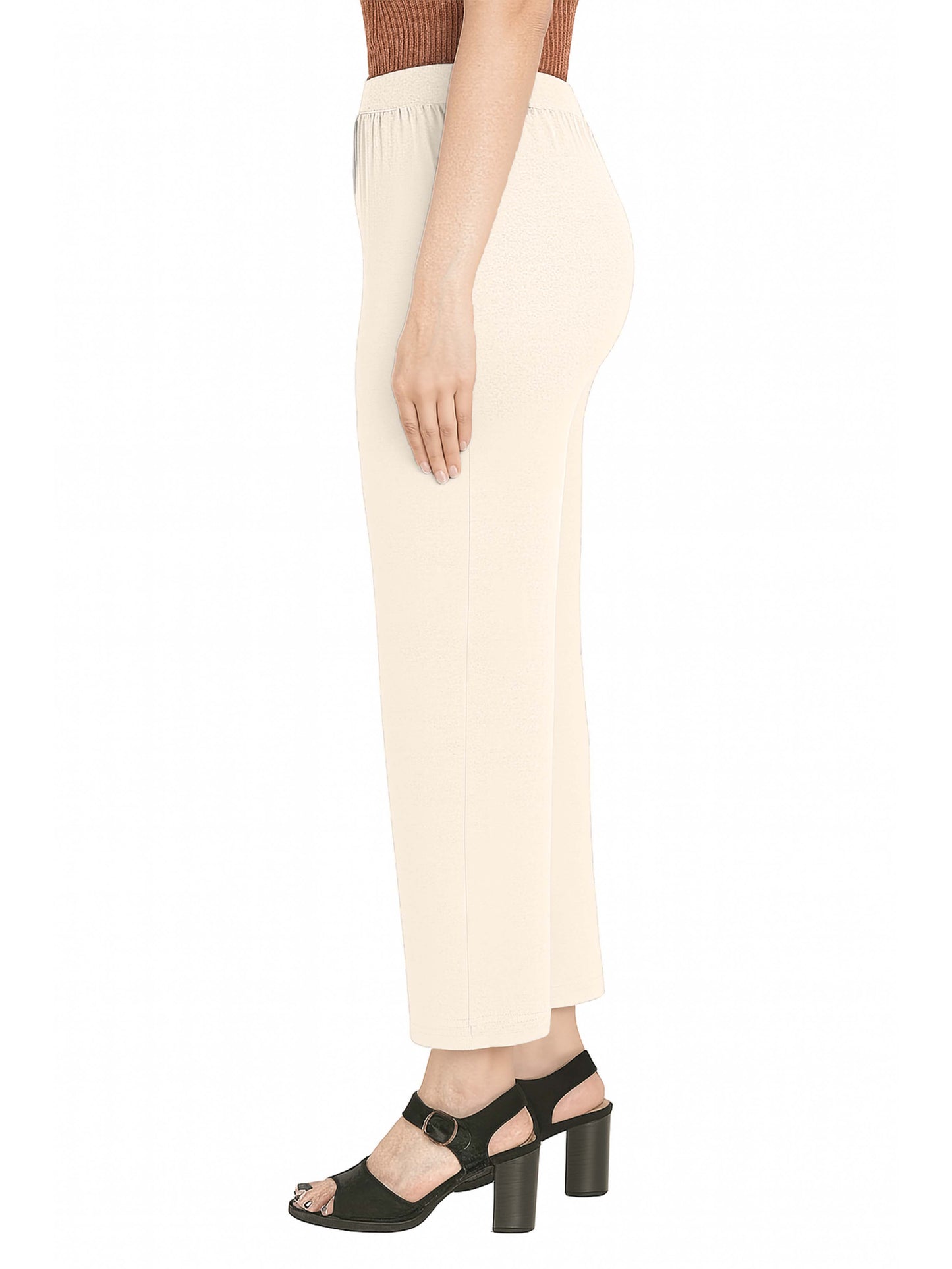 O white Women's Solid Relaxed Fit Pant